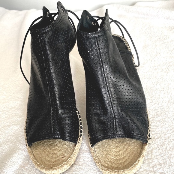 Dkny Black wedge espadrilles. - Picture 2 of 8